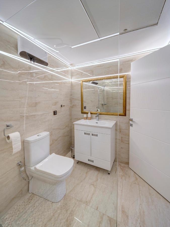 Apartment Kaliopi Belgrad Exteriör bild