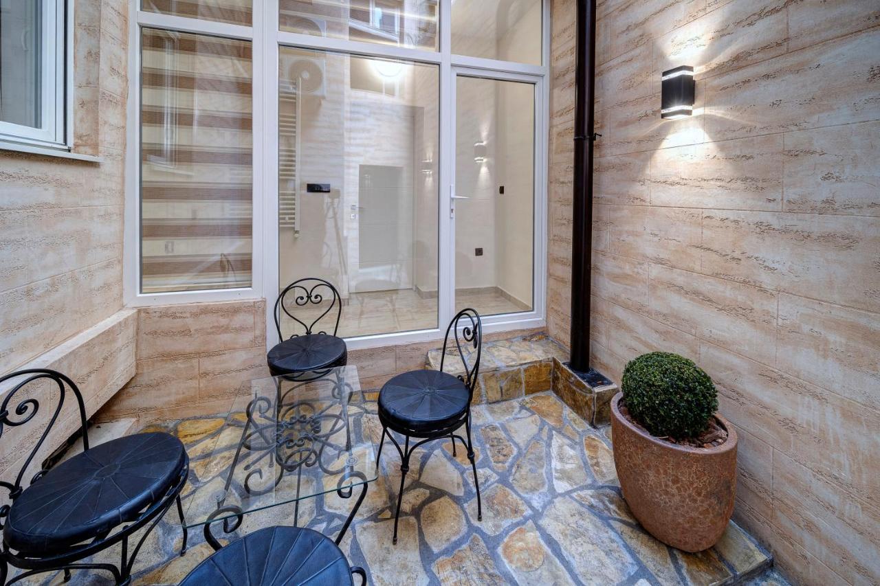 Apartment Kaliopi Belgrad Exteriör bild